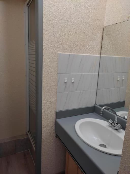 Appartement Chaleureux En Coeur De Station لارونس المظهر الخارجي الصورة